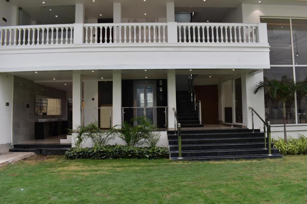 Hotel The White Lotus Gaya Exterior foto
